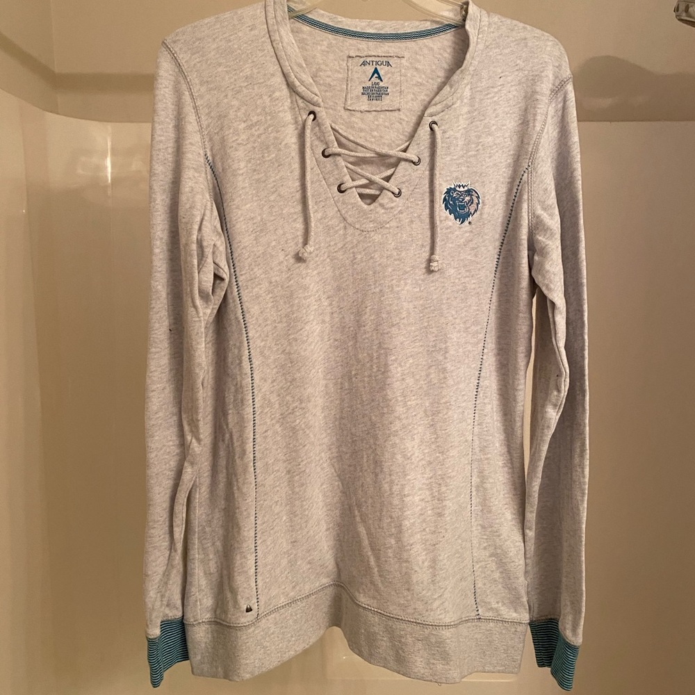 Women’s long sleeve pullover